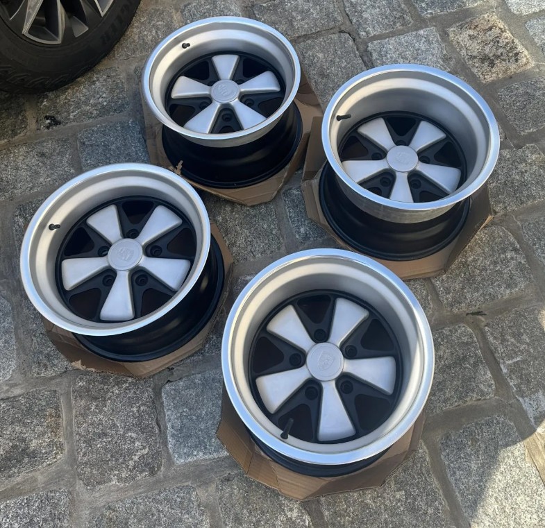 Porsche 911 15×9″ and 15×11″ Fuchs Wheels